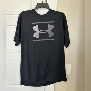 Men’s Under Armour tee shirt